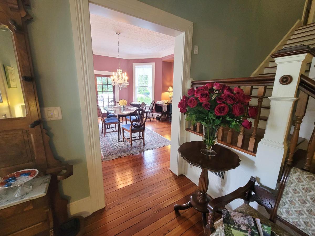 גיינסוויל The Camellia Rose Inn- King Room- Inspiration מראה חיצוני תמונה