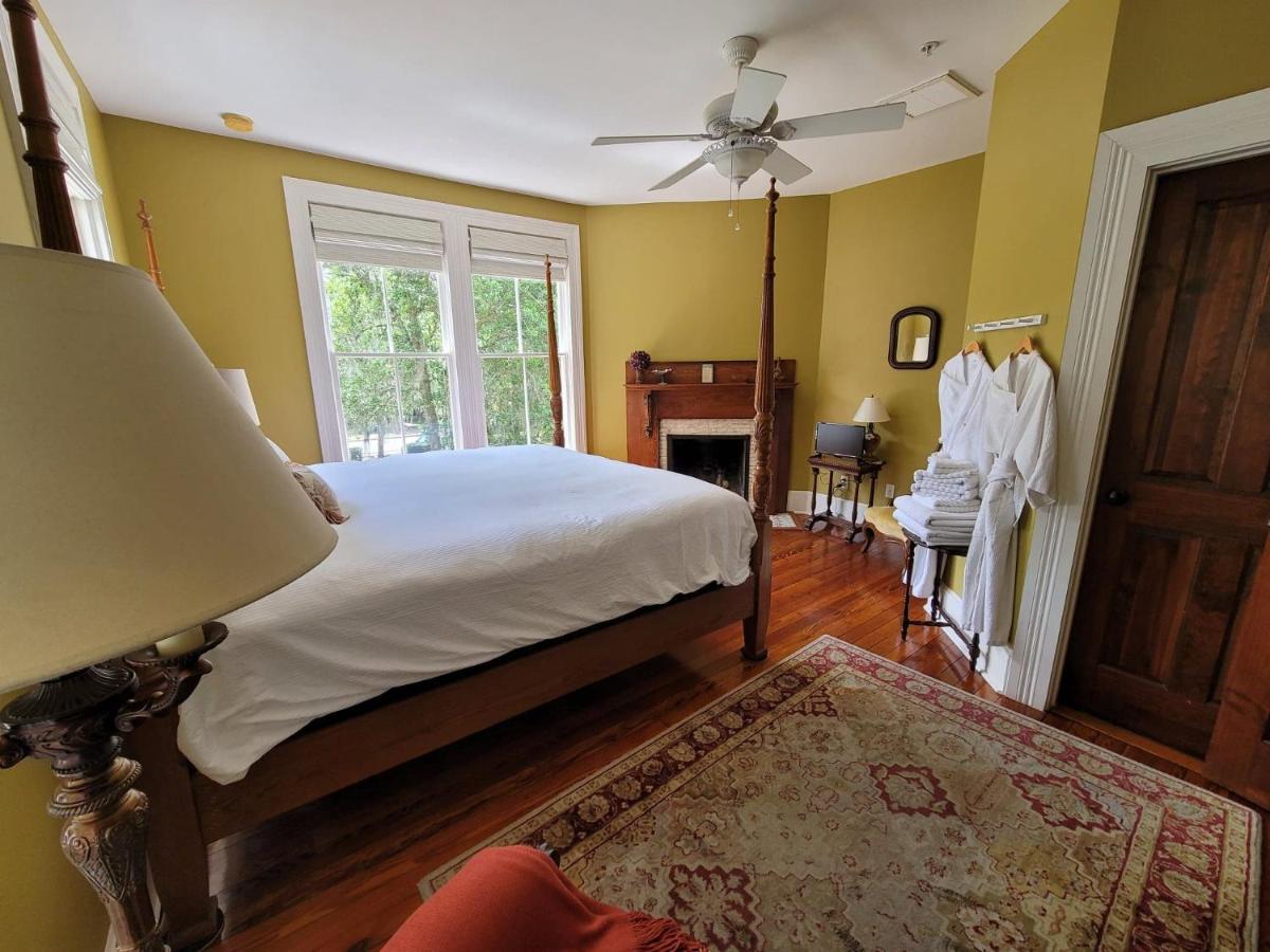 גיינסוויל The Camellia Rose Inn- King Room- Inspiration מראה חיצוני תמונה